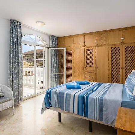 Barry Swimming Pool, Amazing Sea Views, Bar * Tarajalejo