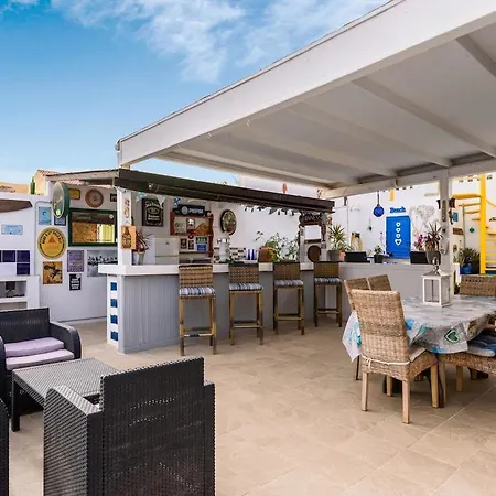 Barry Swimming Pool, Amazing Sea Views, Bar